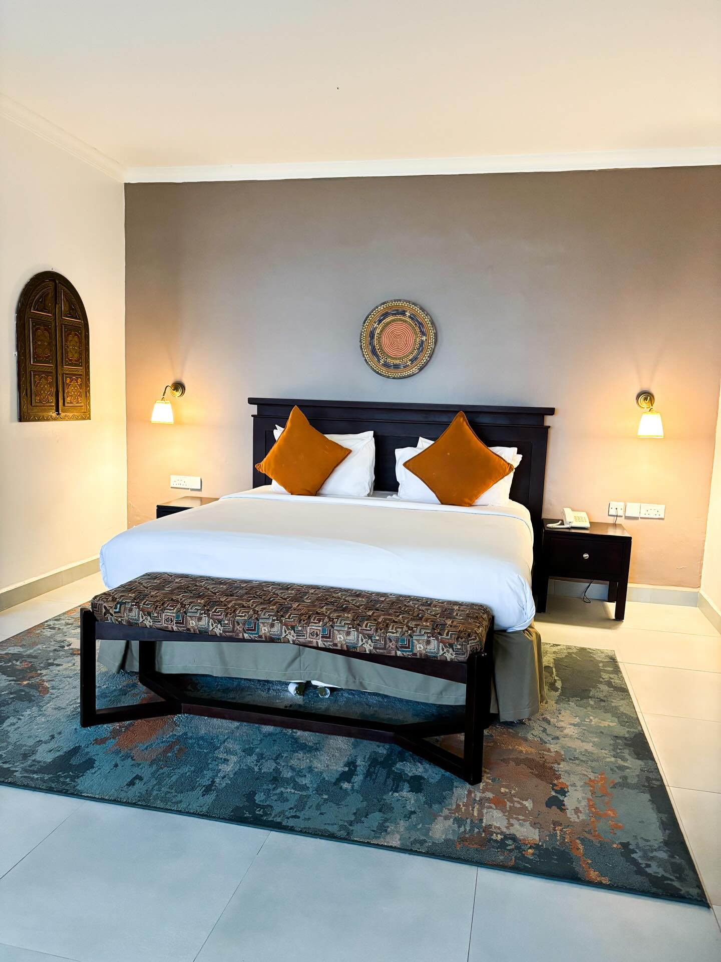 Deluxe room with a king bed